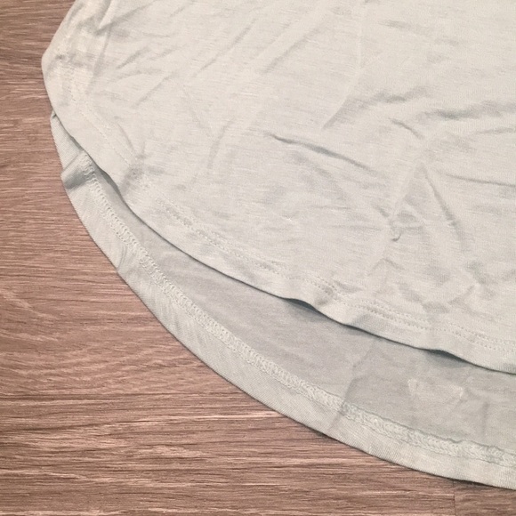 NWT Mudd Curved Hem Tank 🖤 - Picture 3 of 7